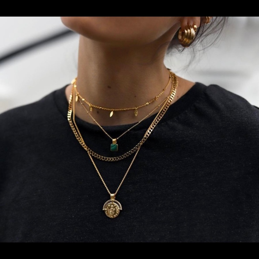 Roman Arc Gold Coin Pendant + Chain. never worn